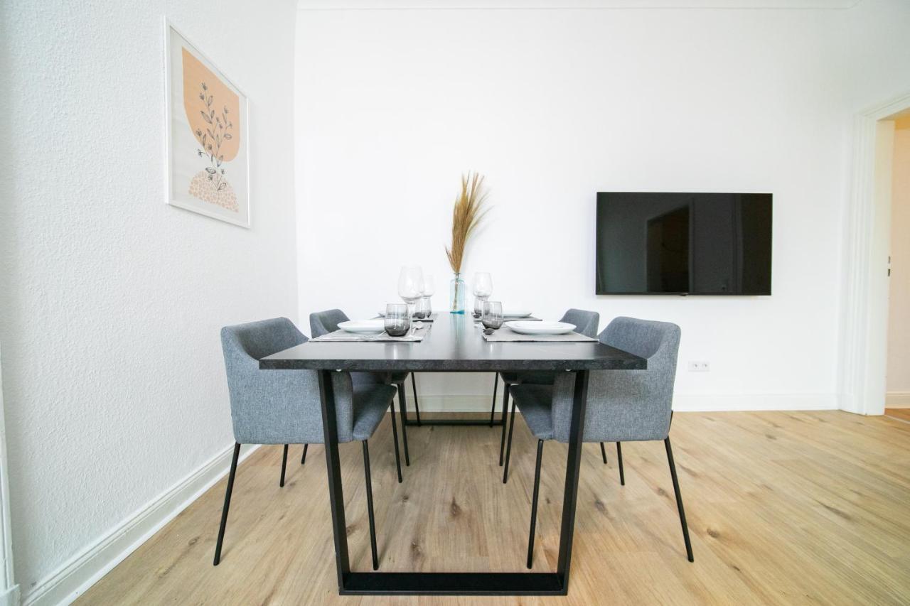 Apartment Favorite - And - Kitchen Neuss