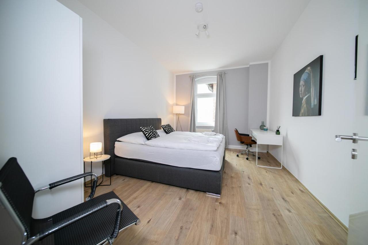 Apartment Favorite - And - Kitchen Neuss