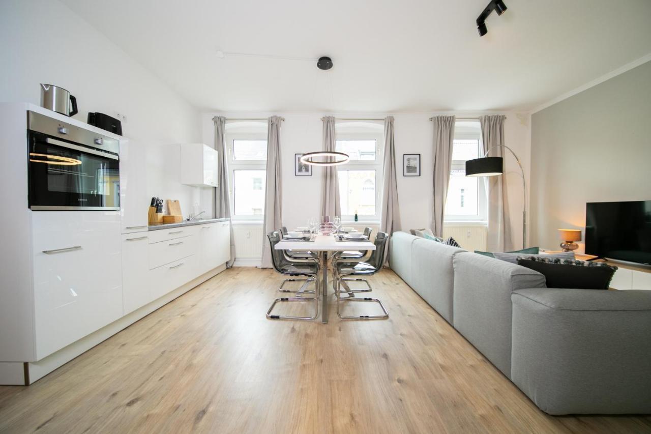 Favorite - And - Kitchen Neuss